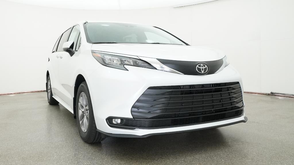2026 Toyota Sienna XLE 7 Passenger