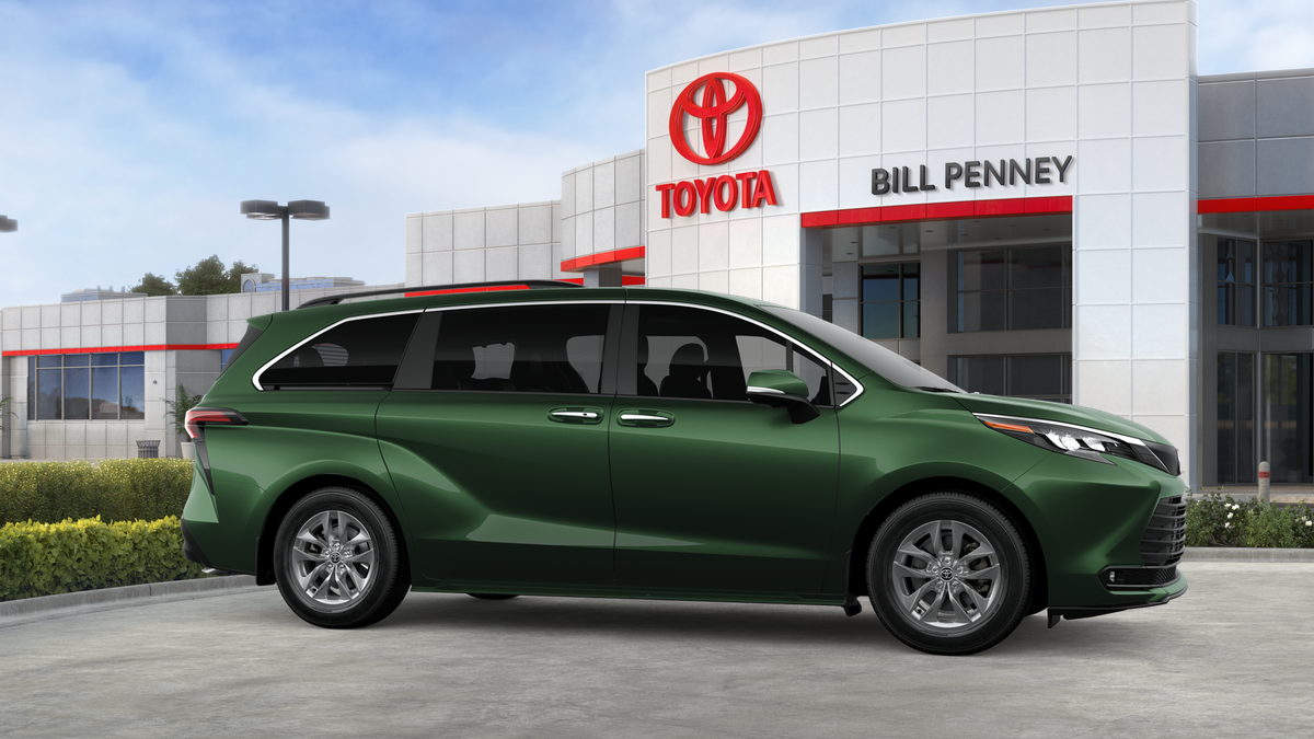 2026 Toyota Sienna XLE 8 Passenger