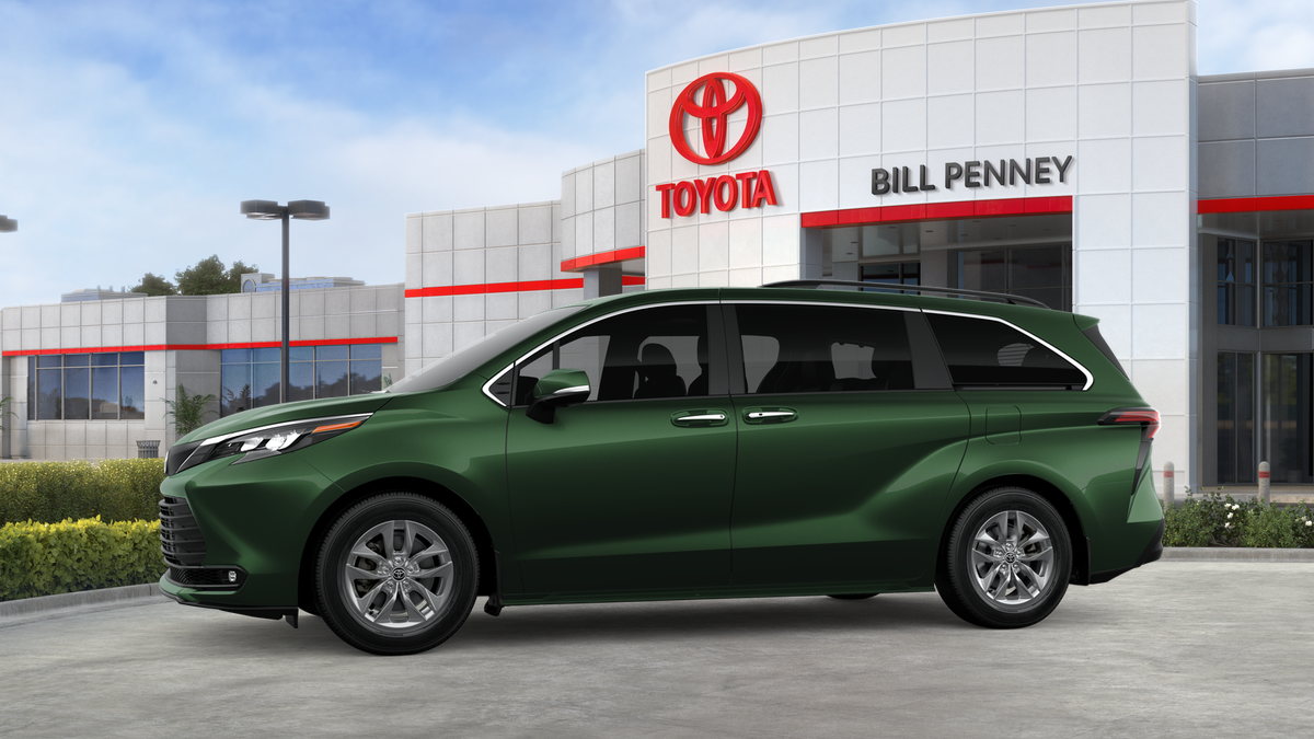 2026 Toyota Sienna XLE 8 Passenger
