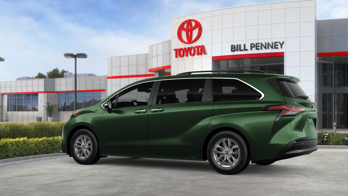 2026 Toyota Sienna XLE 8 Passenger