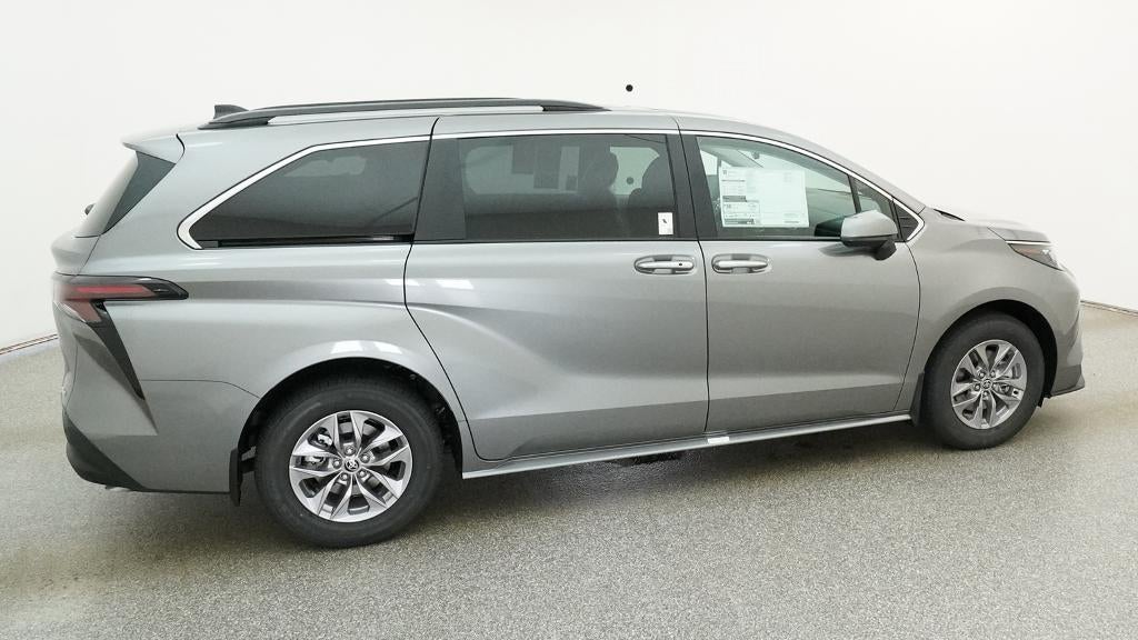 2026 Toyota Sienna XLE 8 Passenger