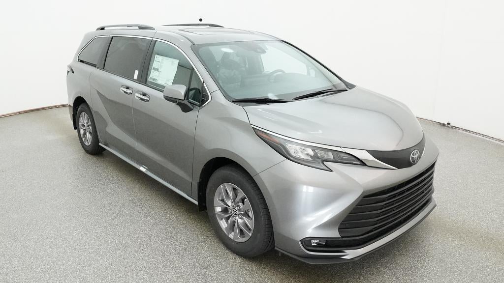 2026 Toyota Sienna XLE 8 Passenger