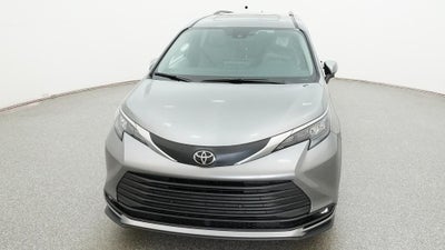 2026 Toyota Sienna XLE 8 Passenger