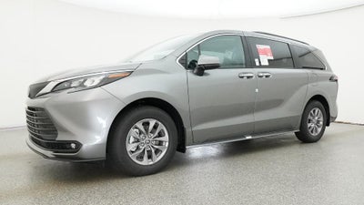 2026 Toyota Sienna XLE 8 Passenger