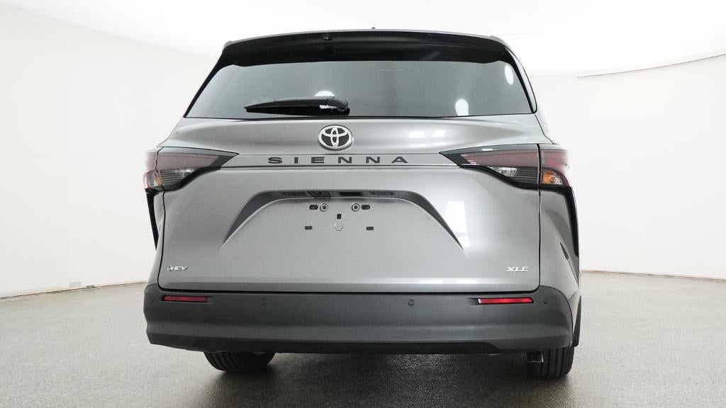 2026 Toyota Sienna XLE 8 Passenger