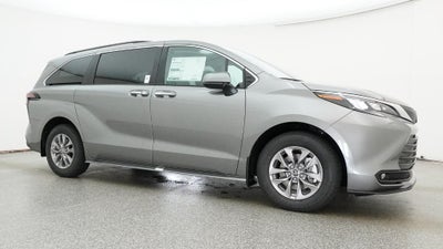 2026 Toyota Sienna XLE 8 Passenger