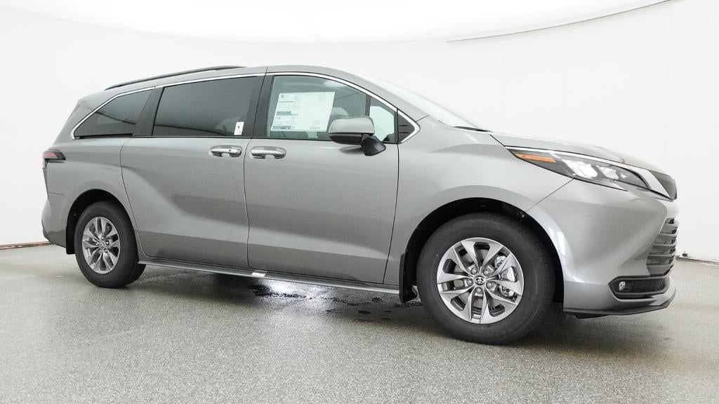 2026 Toyota Sienna XLE 8 Passenger