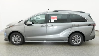 2026 Toyota Sienna XLE 8 Passenger