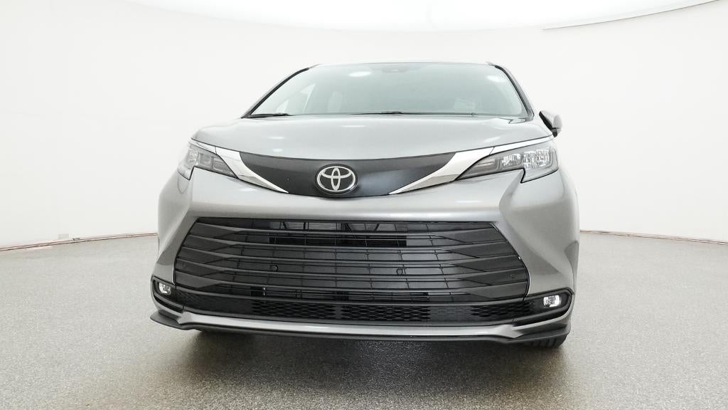2026 Toyota Sienna XLE 8 Passenger