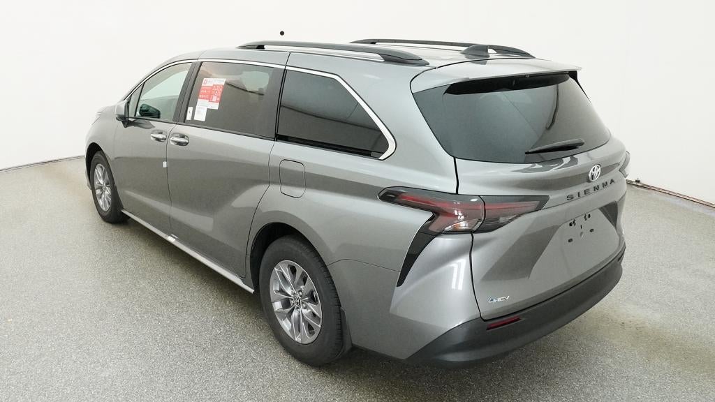 2026 Toyota Sienna XLE 8 Passenger