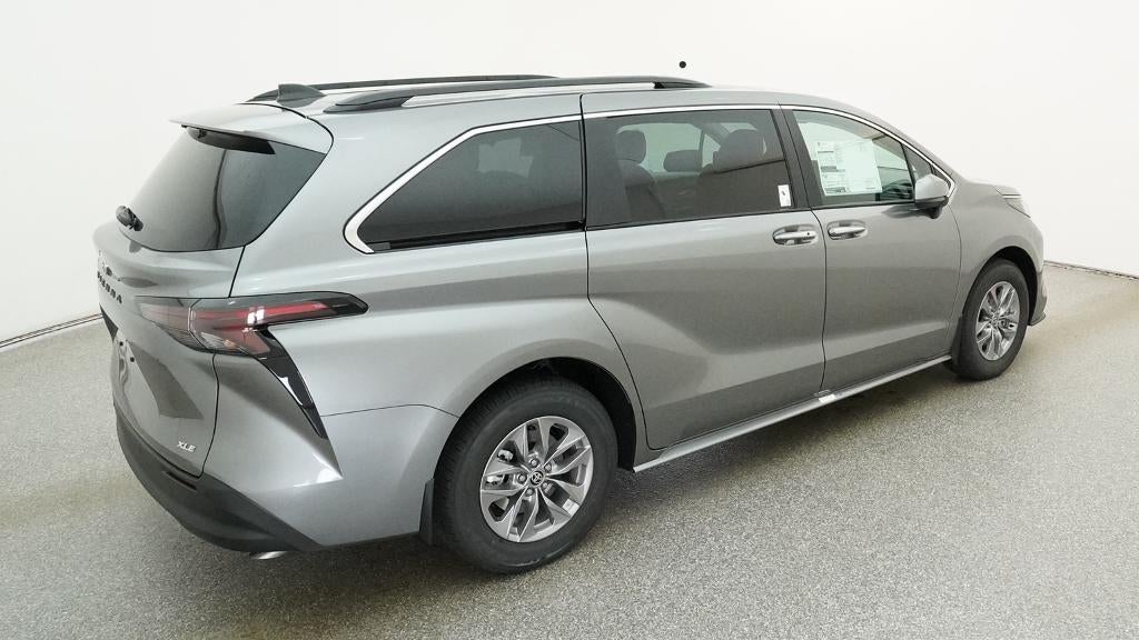 2026 Toyota Sienna XLE 8 Passenger