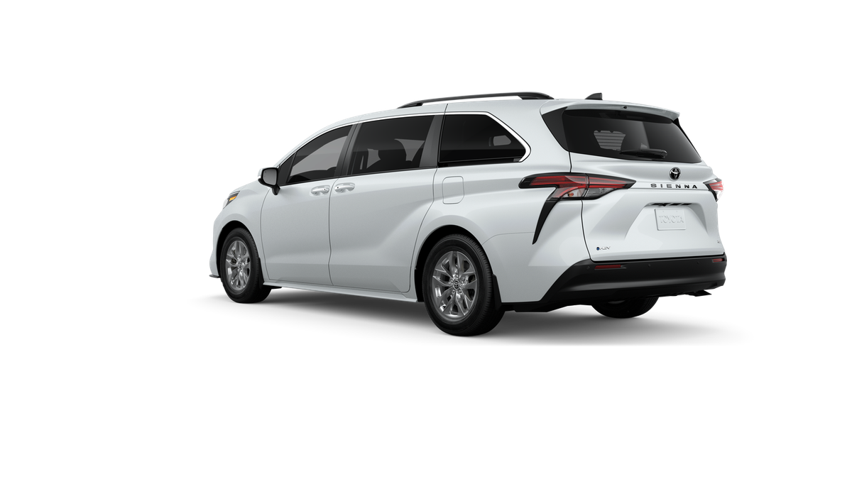 2026 Toyota Sienna XLE 8 Passenger