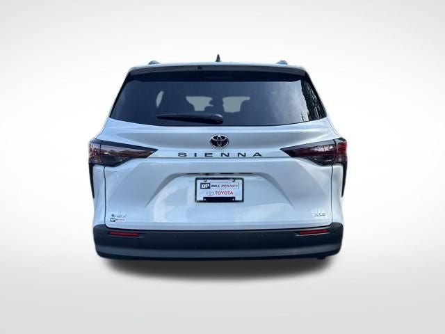 2026 Toyota Sienna XLE 8 Passenger