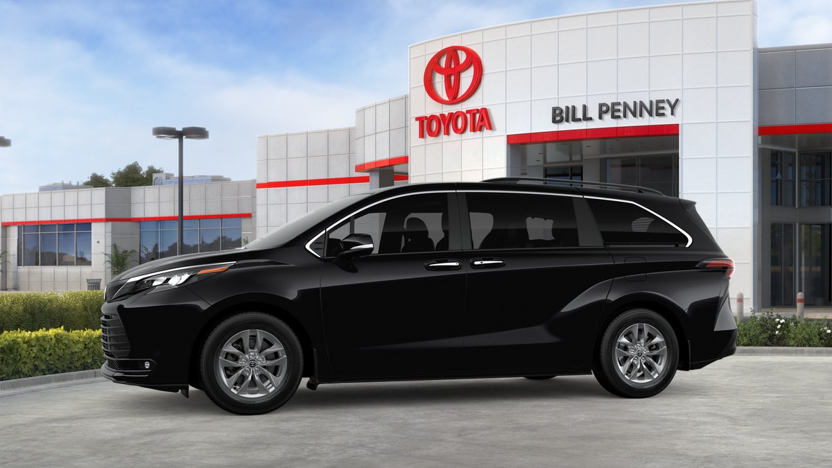 2026 Toyota Sienna XLE 8 Passenger