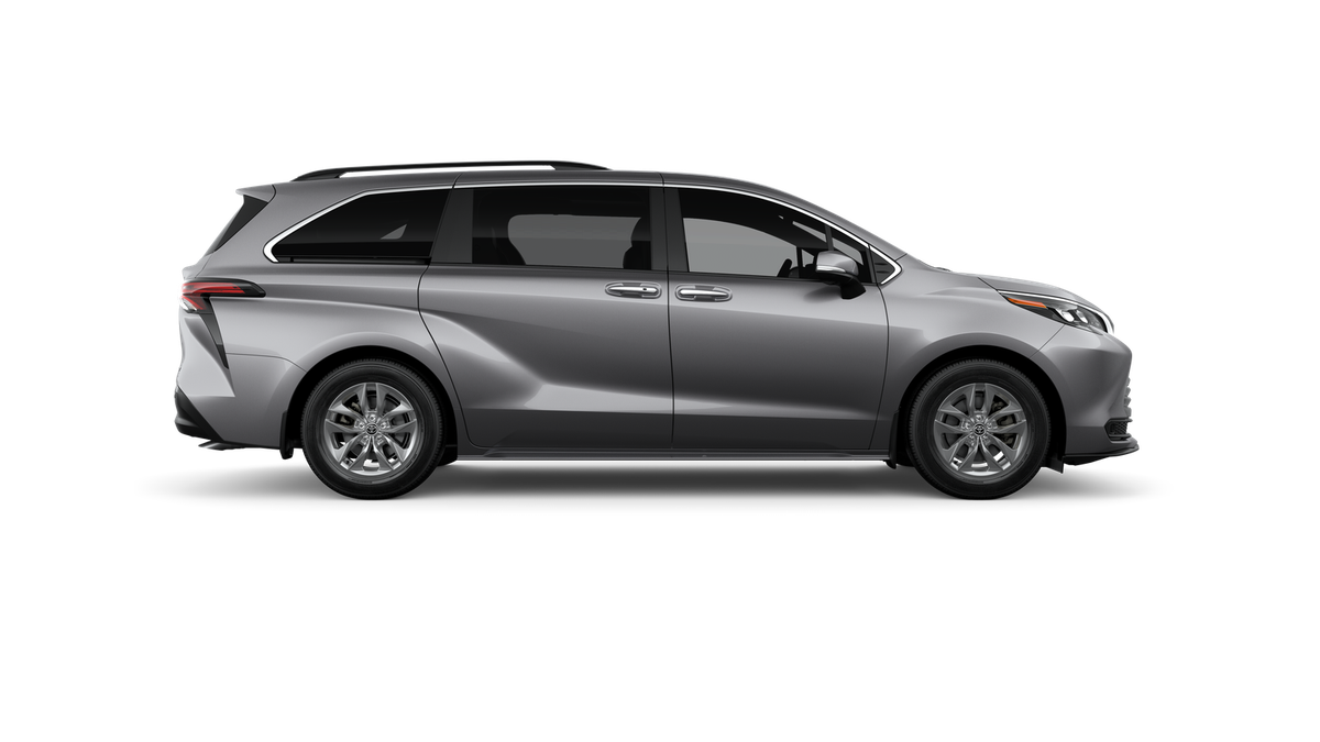2026 Toyota Sienna XLE 8 Passenger
