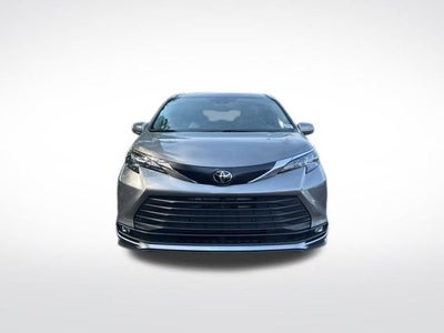 2026 Toyota Sienna XLE 8 Passenger