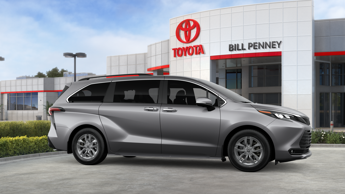 2026 Toyota Sienna XLE 8 Passenger