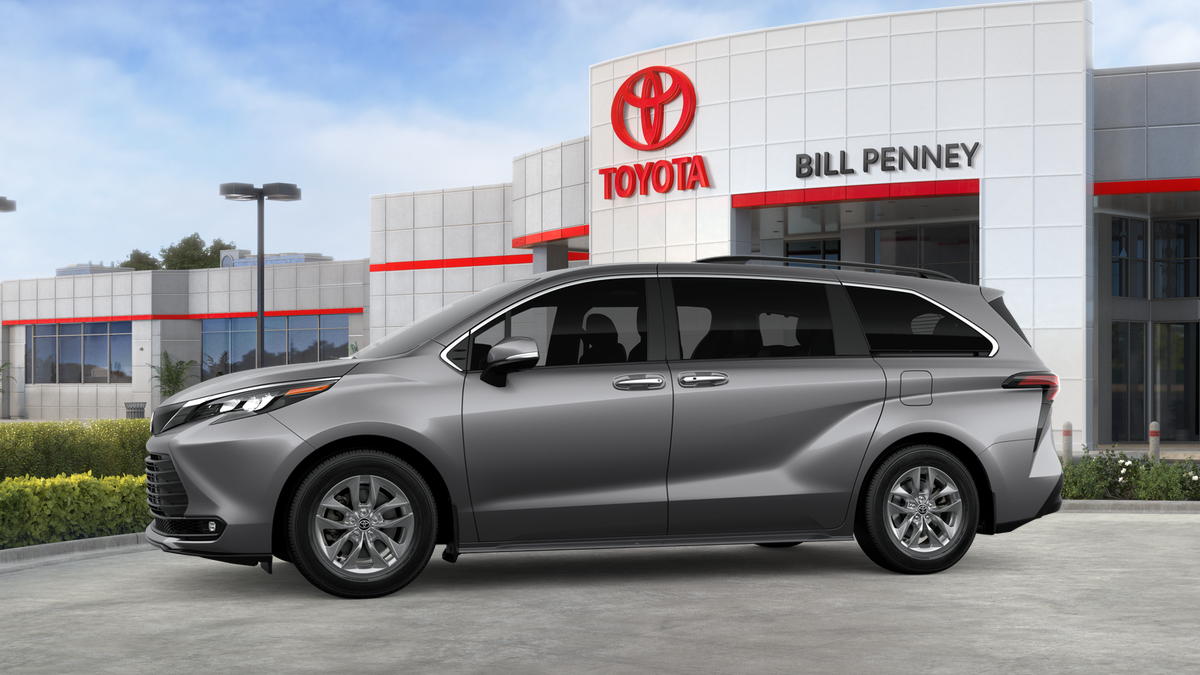 2026 Toyota Sienna XLE 8 Passenger