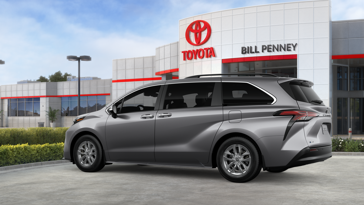 2026 Toyota Sienna XLE 8 Passenger