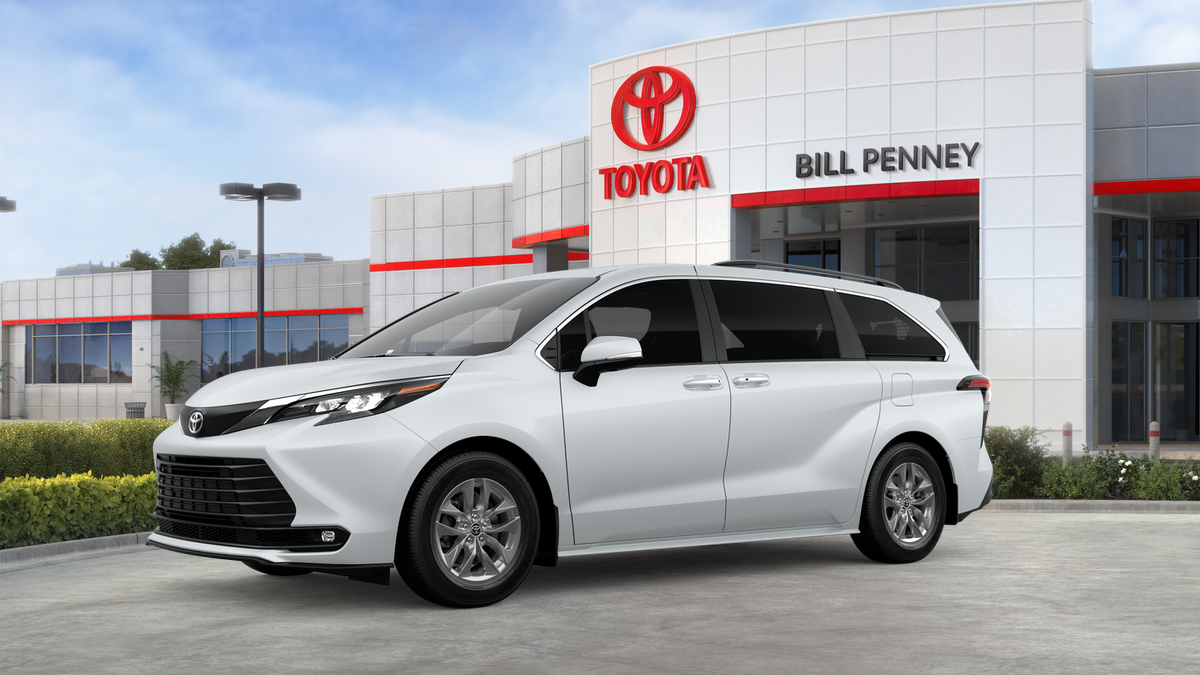 2026 Toyota Sienna XLE 8 Passenger