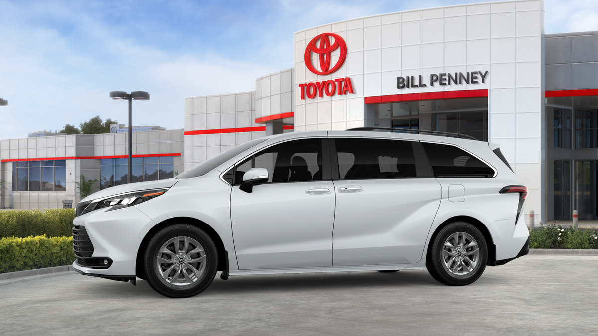2026 Toyota Sienna XLE 8 Passenger