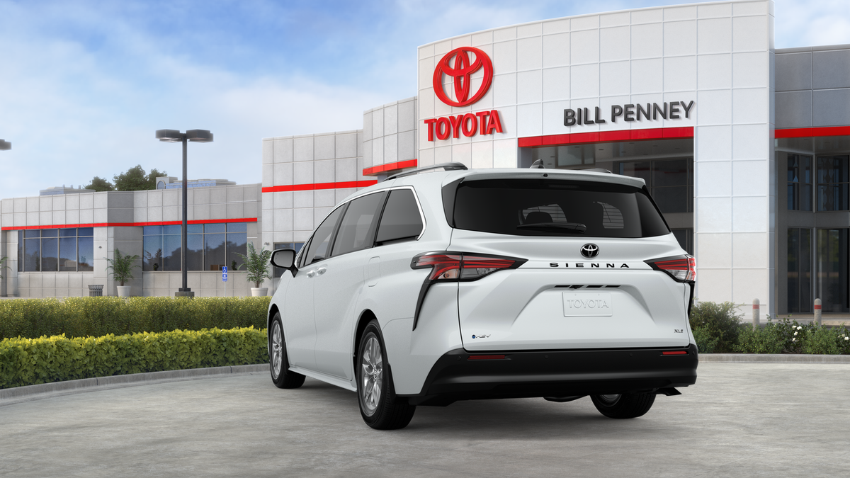2026 Toyota Sienna XLE 8 Passenger