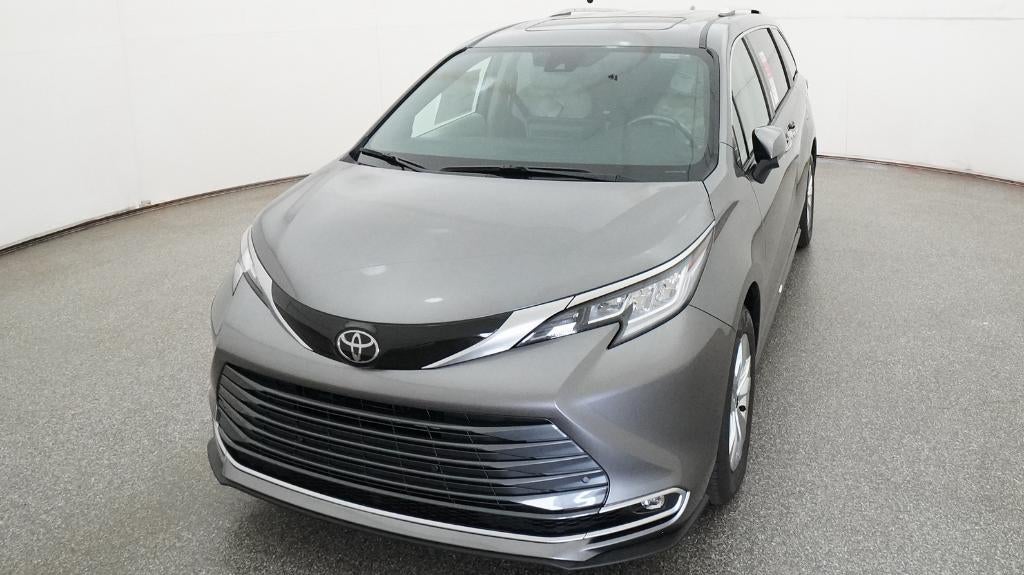 2026 Toyota Sienna Limited 7 Passenger