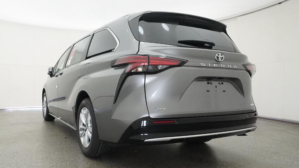 2026 Toyota Sienna Limited 7 Passenger