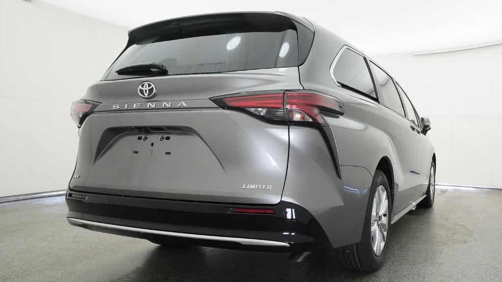 2026 Toyota Sienna Limited 7 Passenger