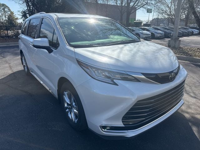 2026 Toyota Sienna Limited 7 Passenger
