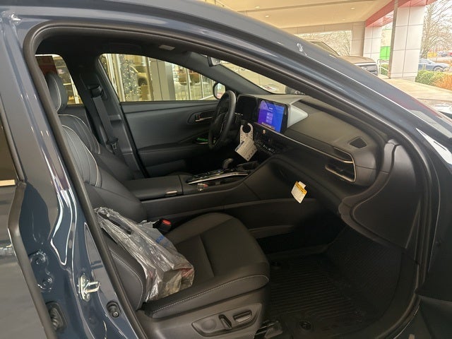 2025 Toyota Crown Signia XLE