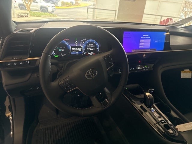 2025 Toyota Crown Signia XLE