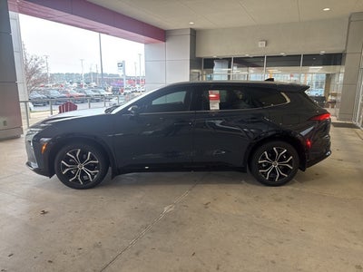 2025 Toyota Crown Signia XLE