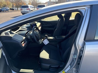 2026 Toyota Prius Plug-In Hybrid SE