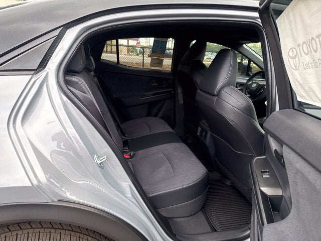 2026 Toyota C-HR XSE