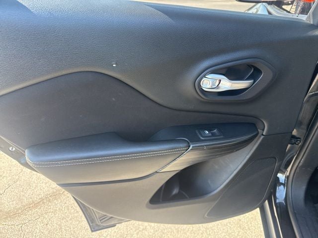 2014 Jeep Cherokee Sport