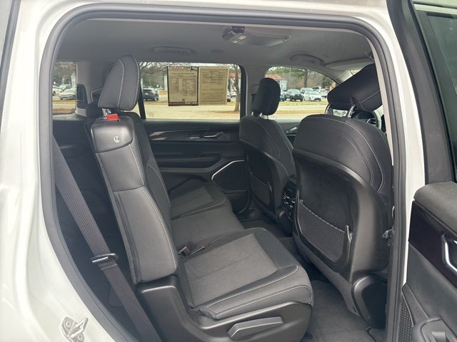 2022 Jeep Grand Cherokee L Laredo