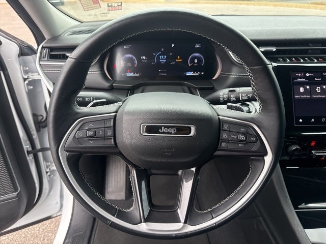 2022 Jeep Grand Cherokee L Laredo