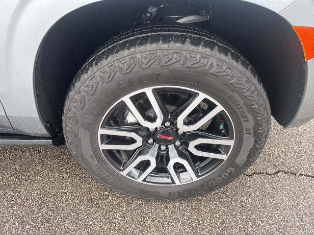 2024 GMC Yukon XL AT4