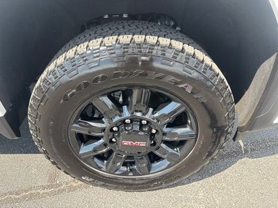 2025 GMC Sierra 2500HD AT4