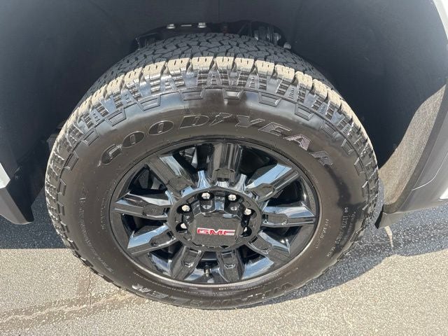 2025 GMC Sierra 2500HD AT4