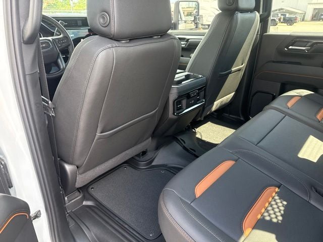 2025 GMC Sierra 2500HD AT4