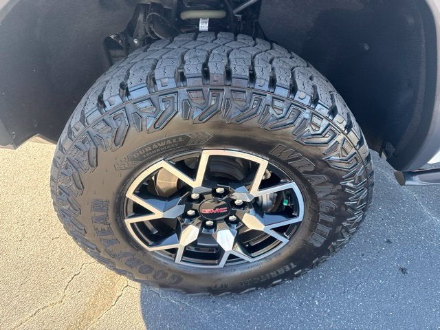 2023 GMC Canyon AT4X