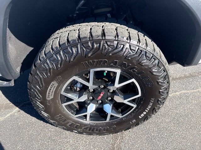 2023 GMC Canyon AT4X