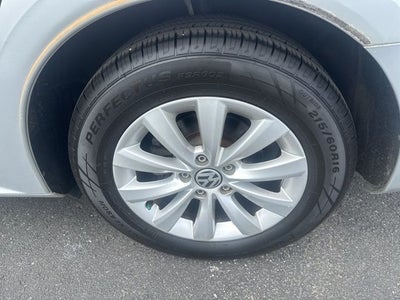 2014 Volkswagen Passat 1.8T S