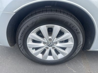 2014 Volkswagen Passat 1.8T S