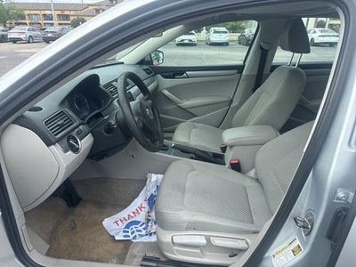 2014 Volkswagen Passat 1.8T S