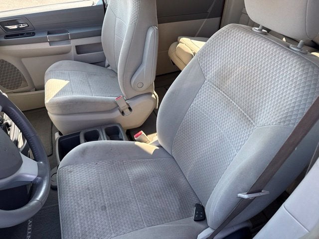 2008 Chrysler Town & Country LX