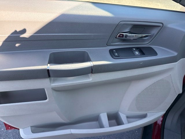 2008 Chrysler Town & Country LX