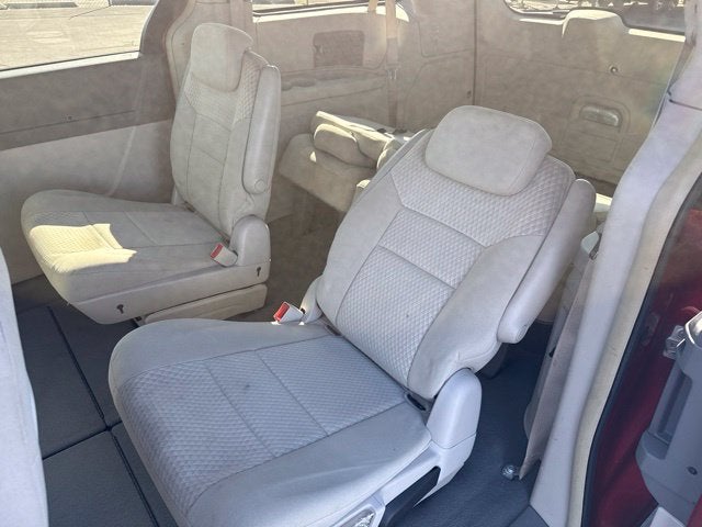 2008 Chrysler Town & Country LX